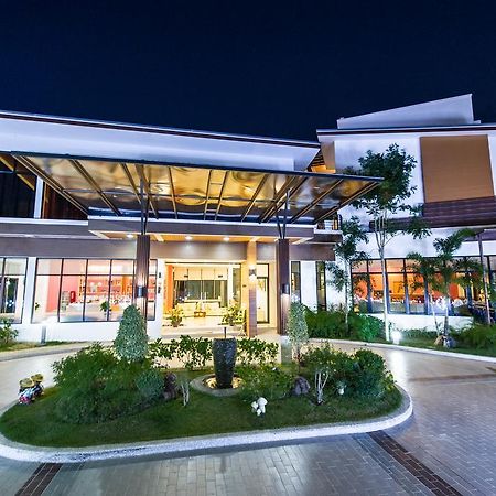 Mamaison Hotel Buriram Ngoại thất bức ảnh