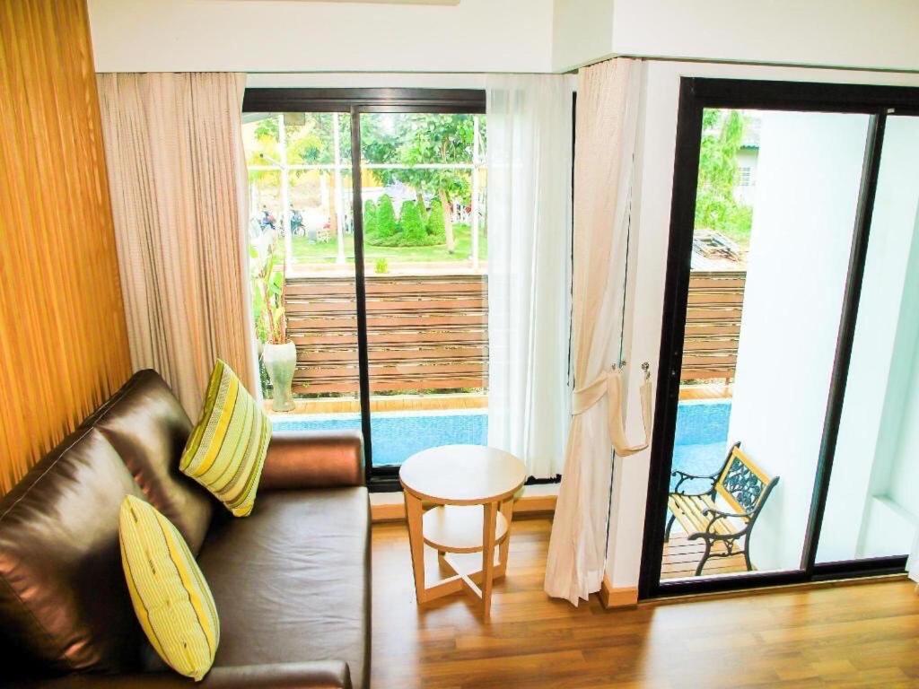 Mamaison Hotel Buriram Ngoại thất bức ảnh