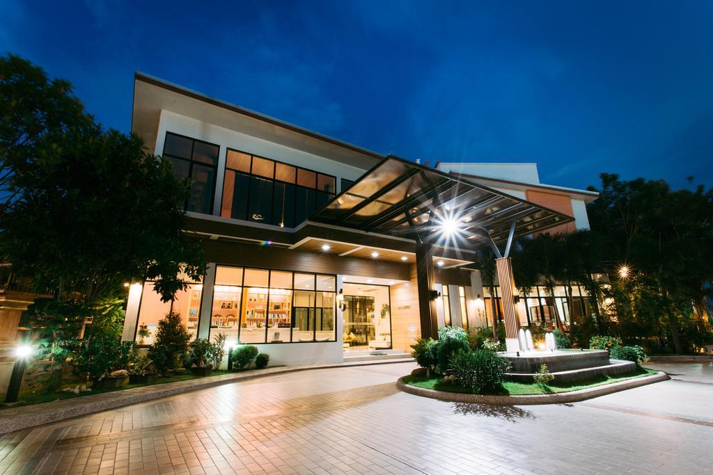 Mamaison Hotel Buriram Ngoại thất bức ảnh
